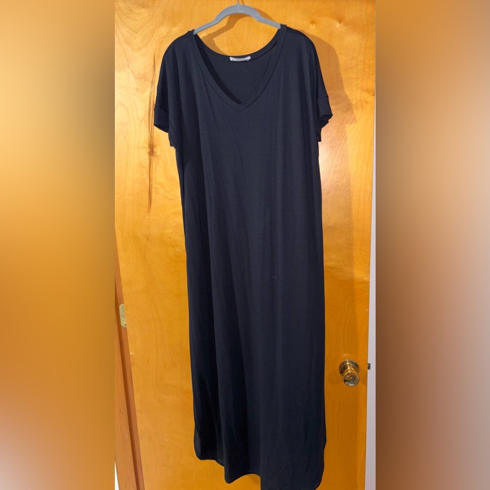 Classic Black Maxi Dress - Women's Elegant Full-Length